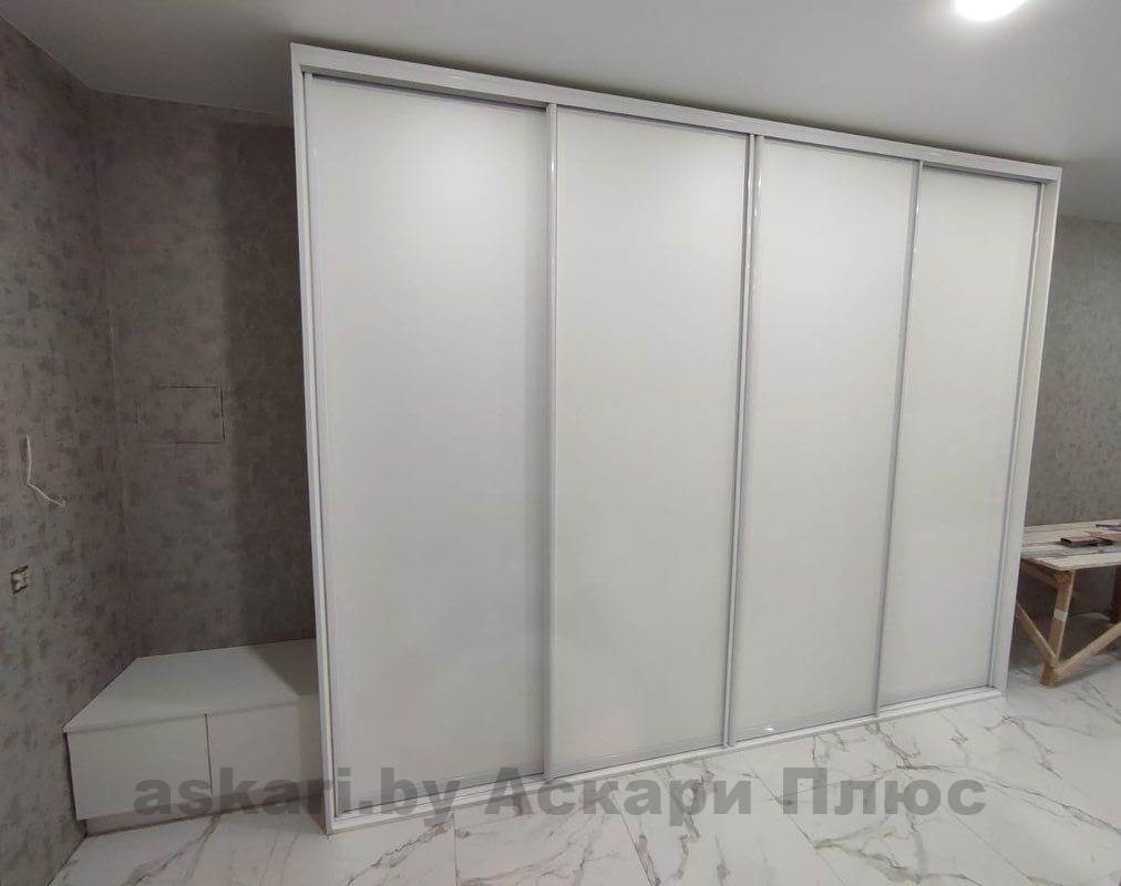 Шкаф-купе белый четырехдверный на заказ в Витебске от askari.by