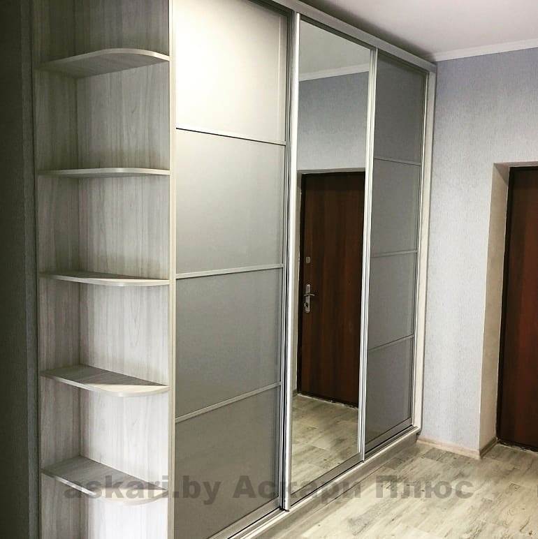 Шкаф-купе с открытыми полками под заказ от Аскари Плюс